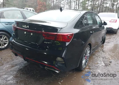 2015 Kia Forte Lx z USA, uszkodzony, nr VIN KNAFK4A68F5256975